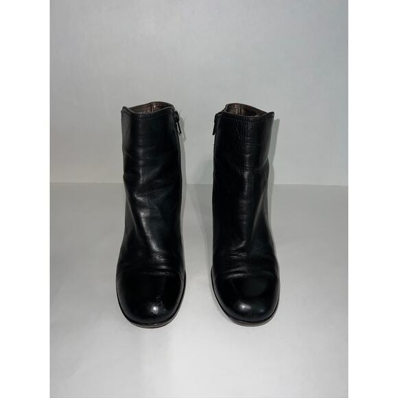 VERO CUOIO Black Leather Booties 1.5-2" Heels SIZE 39/8.5 - Picture 1 of 7
